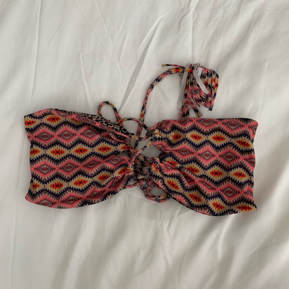 Acacia strapless top